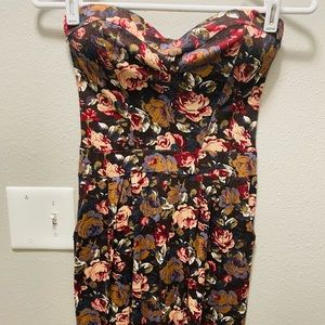 Cute Brazilian floral dress 💐